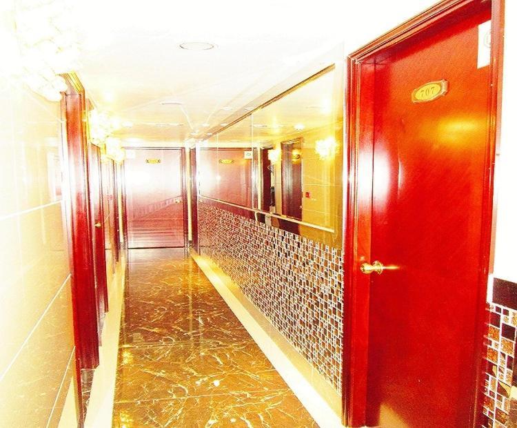 New Chung King Mansion Guest House - Tower C Hong Kong Ngoại thất bức ảnh