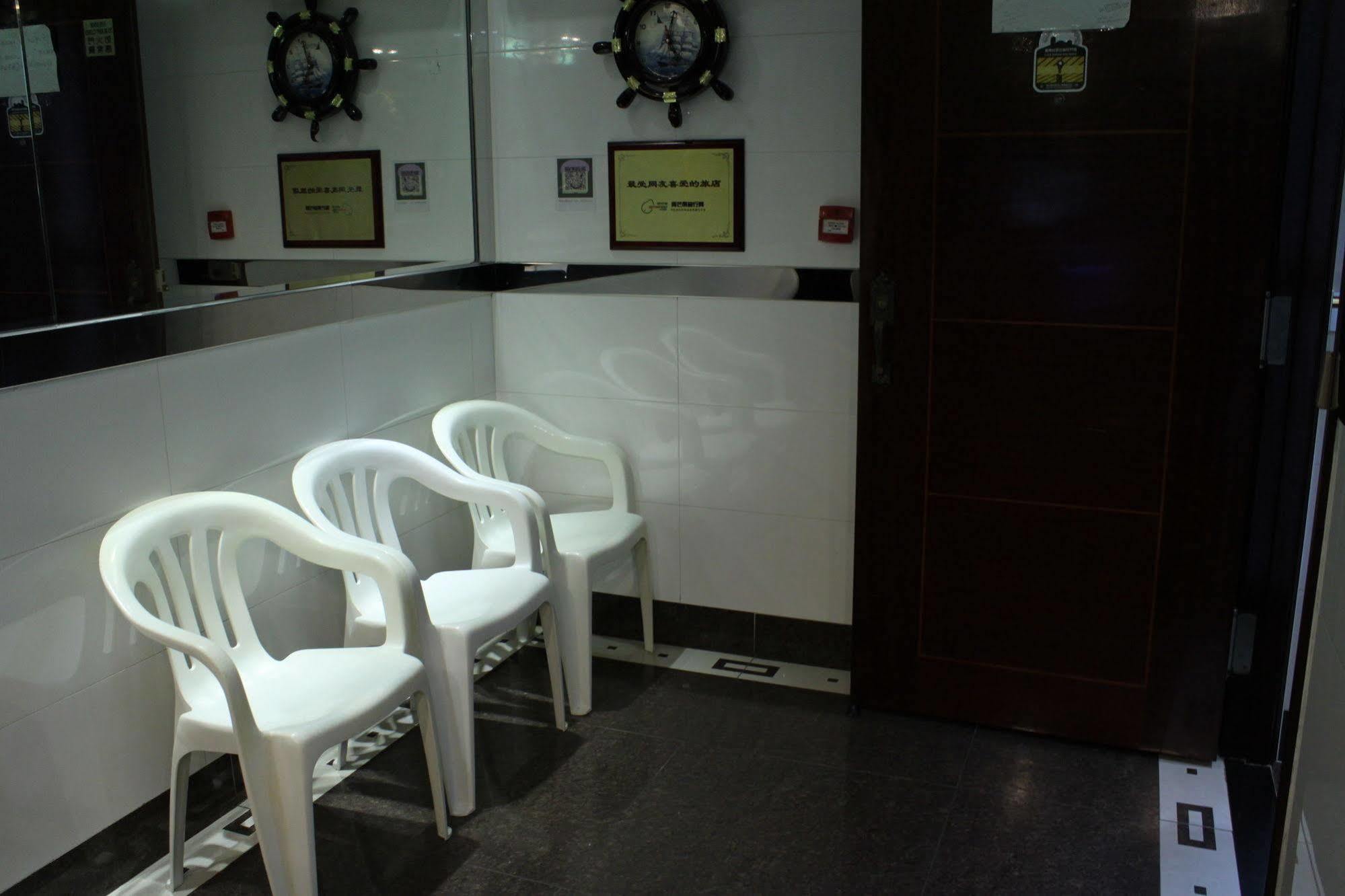 New Chung King Mansion Guest House - Tower C Hong Kong Ngoại thất bức ảnh